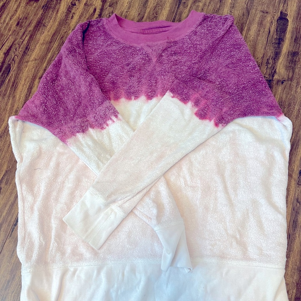 True Craft purple and pink tie dye crew neck  💕💜